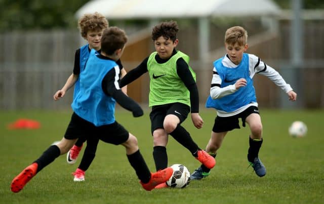 Fotbal gratuit pentru copiii defavorizati